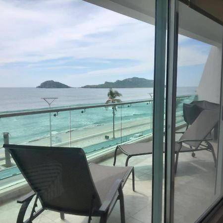 Hermoso Y Moderno Departamento Frente Al Malecon Con Preciosa Vista Al Mar Mazatlán Exterior foto