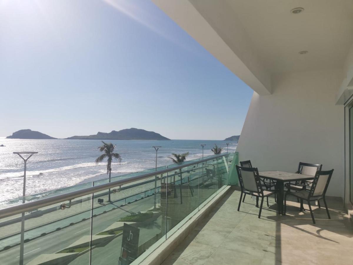 Hermoso Y Moderno Departamento Frente Al Malecon Con Preciosa Vista Al Mar Mazatlán Exterior foto